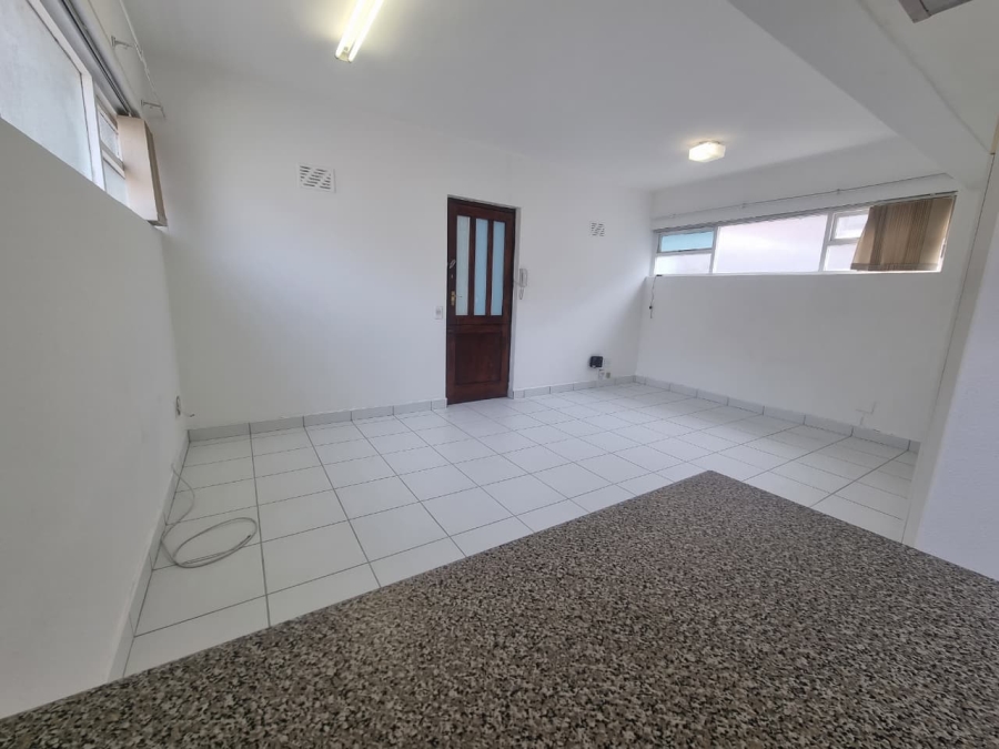 To Let 0 Bedroom Property for Rent in Sea Point Western Cape